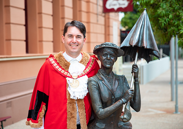 Mayor and Mary Poppins